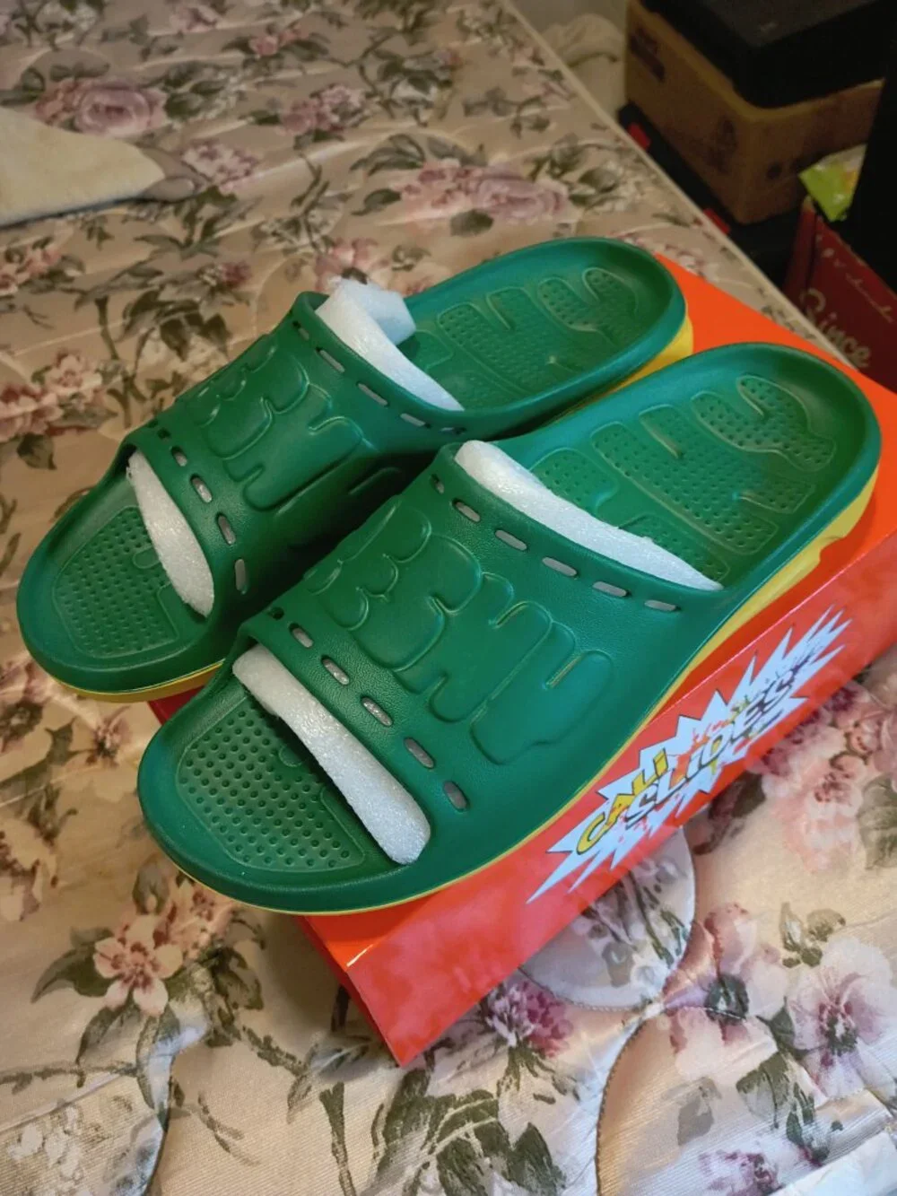 Cali Slides Mens Size 13 (retail $55 non negotiable)
